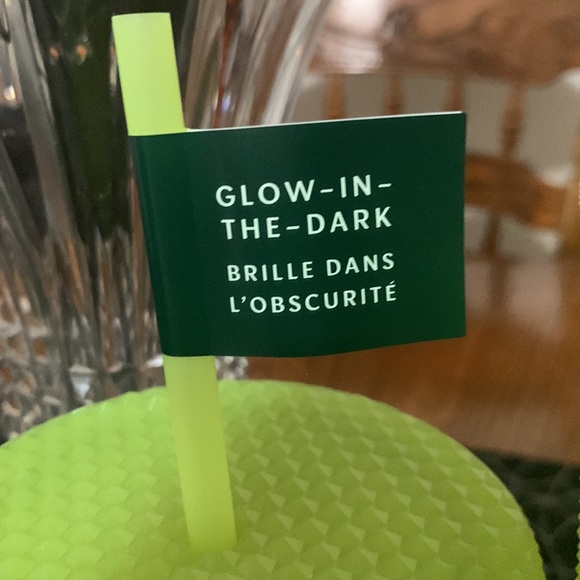 Starbucks 2022 Halloween glow in the dark studded cup - Picture 3 of 3